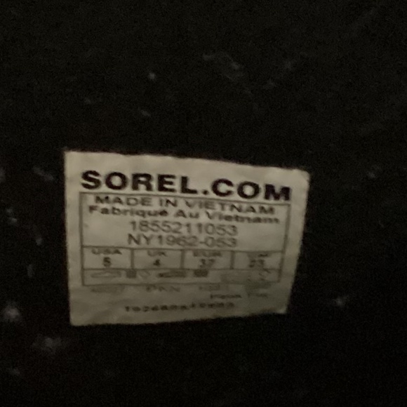 Sorel Youth Winter Boots - size 5 - Picture 7 of 7